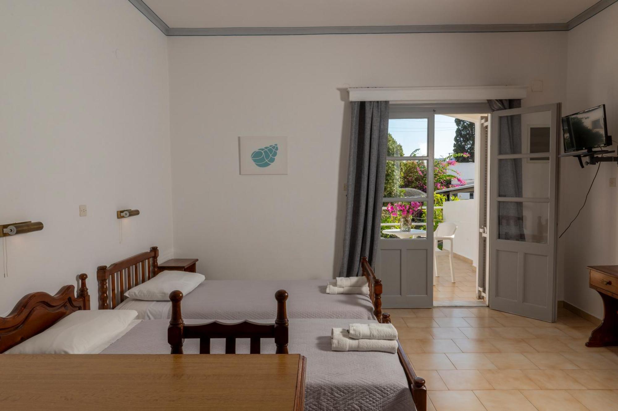 Irene Hotel Leros Alinda  Ngoại thất bức ảnh